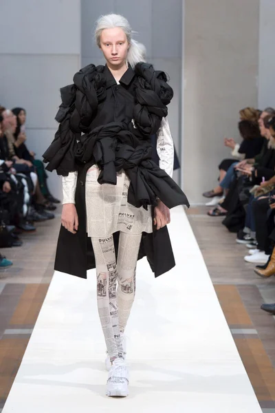Look 15